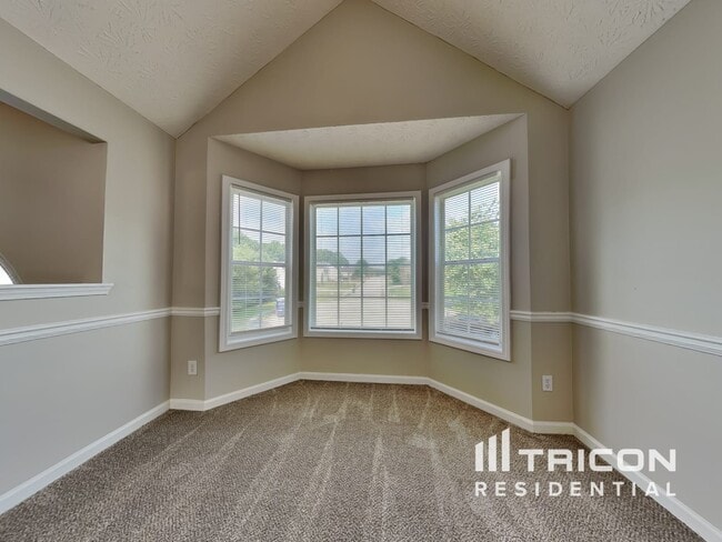 Building Photo - 7684 Pond View Ln