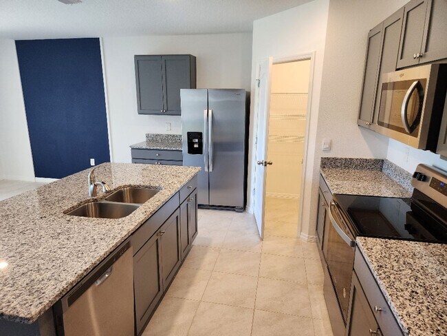 Building Photo - Brand New Home In Oak Leaf Preserve