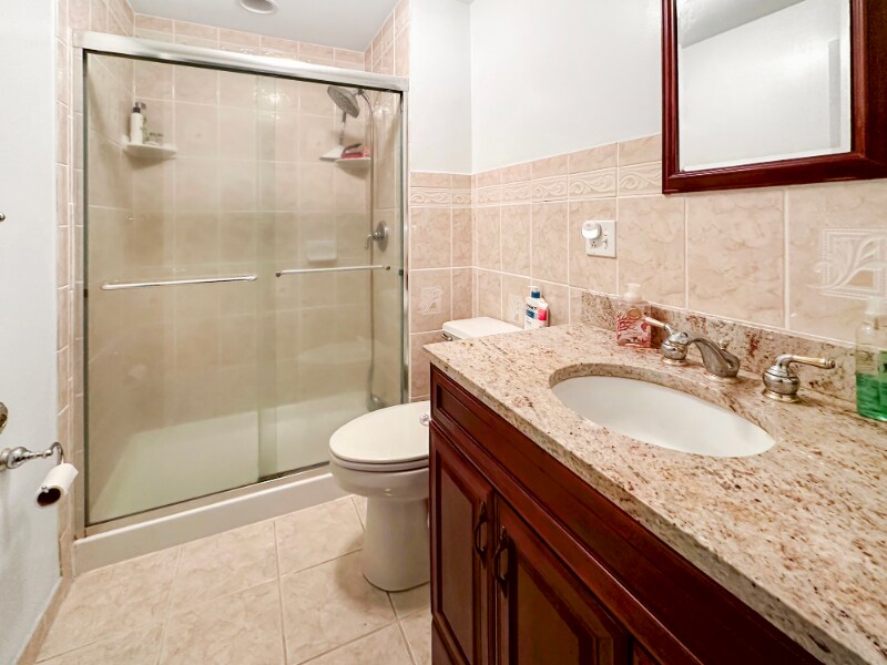 Foto principal - 6636 Isle of Skye Dr