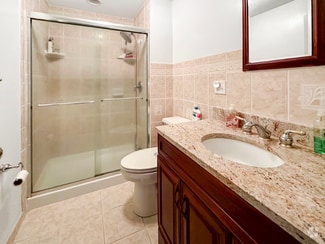 Building Photo - 6636 Isle of Skye Dr