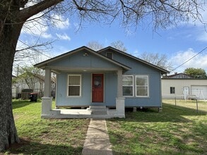 Building Photo - 836 Stewart St