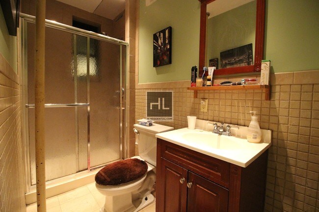 Foto del edificio - Newly Renovated 1 Bedroom on 30th Avenue!