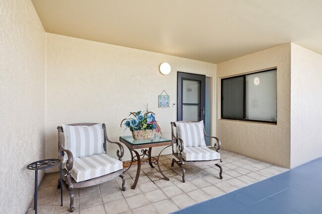 Foto del edificio - 835 S Osprey Ave