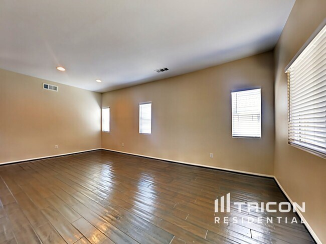 Foto del edificio - 43430 Rucker St