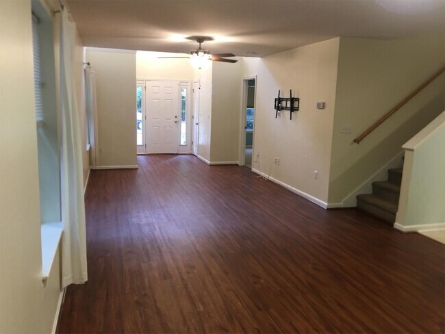 Building Photo - 1146 Island Club Dr