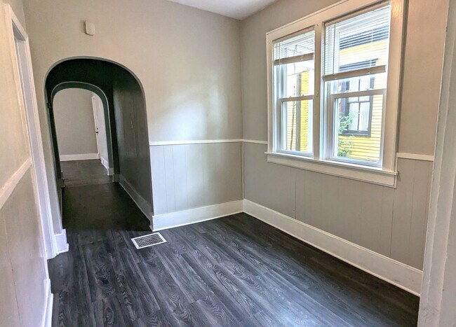 Building Photo - 1176 Sanford St.