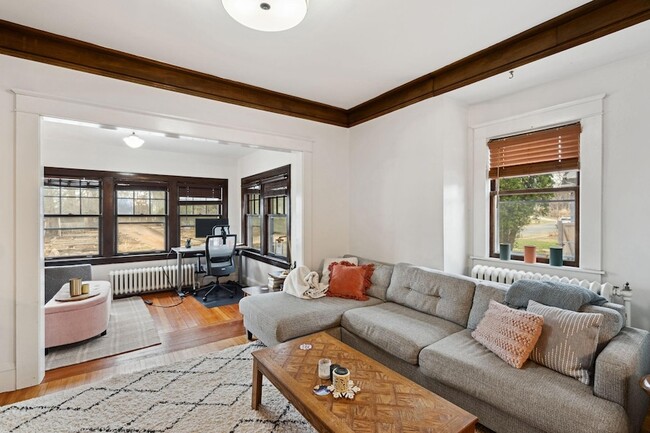 Foto del edificio - 319 Vincent Ave N