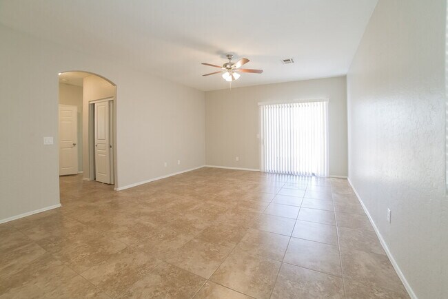Building Photo - 6522 S 10th Dr