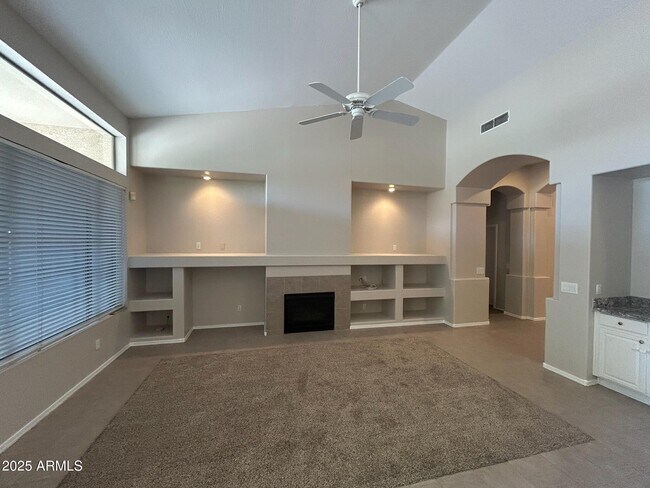 Foto del edificio - 2376 W Shannon St