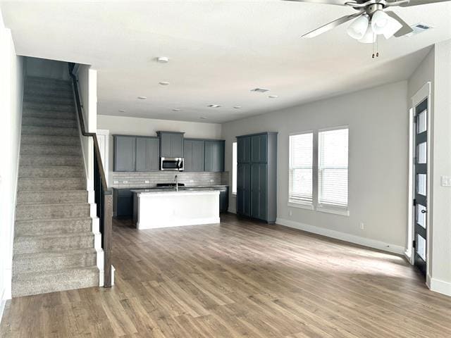 Foto del edificio - 813 Meadowcrest Dr