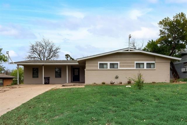 Foto del edificio - 5224 Trail Lake Dr