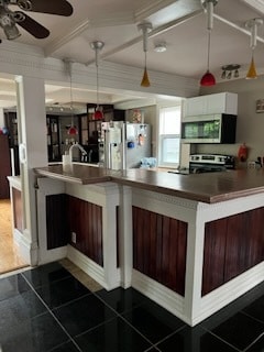 Building Photo - 2221 WI-83