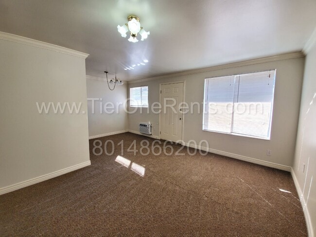 Building Photo - NO DEPOSIT option available for qualified ...