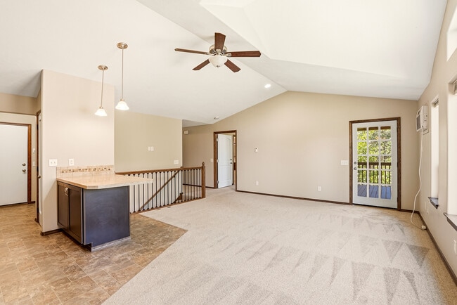 Building Photo - 11830 N Bedivere Dr