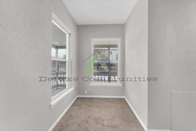 Foto del edificio - 801 Prospect Ave SE