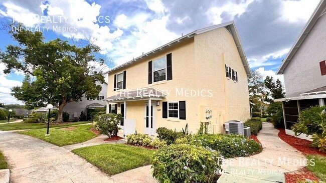 Building Photo - 1220 Villa Ln