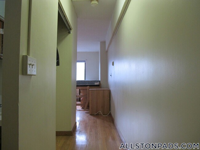 Foto del edificio - 1110 Commonwealth Ave