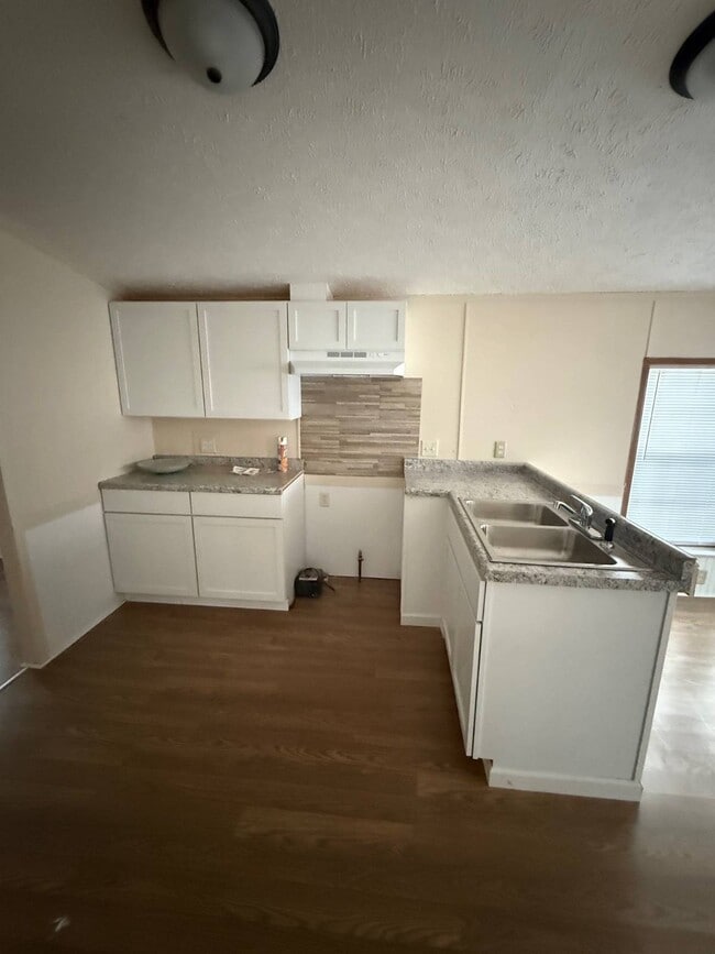 Building Photo - 1317 Sugar Tree Blvd