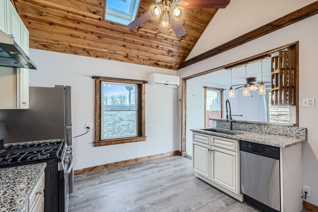 Photo - 3147 N Spaulding Ave House