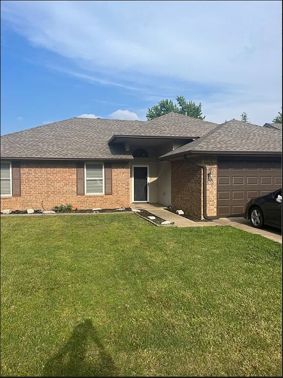 Foto principal - 1713 Wilderness Dr