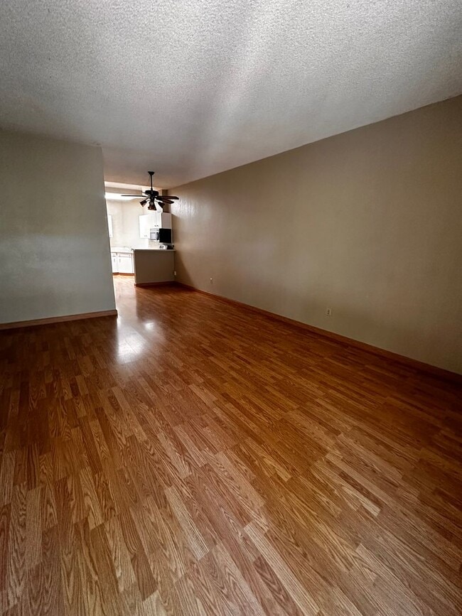 Foto del edificio - 3613 Sampson Ct