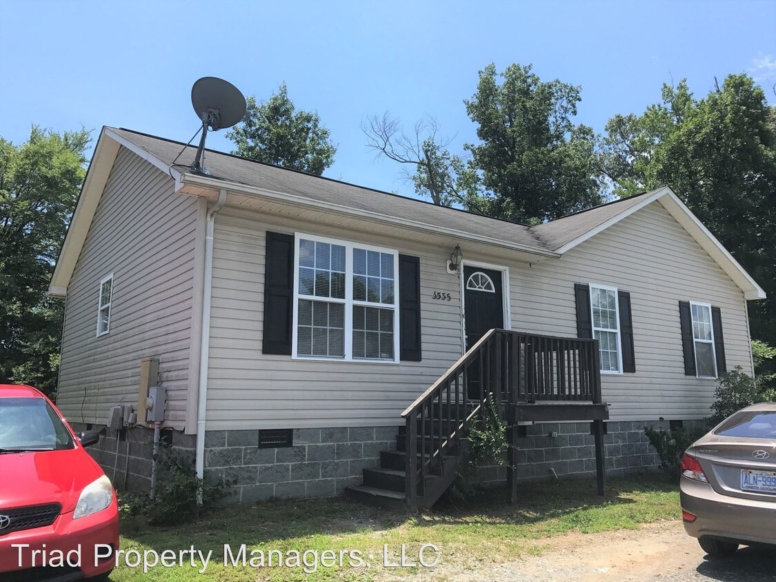 3535 Riverside Dr, Greensboro, NC 27406 House Rental in Greensboro