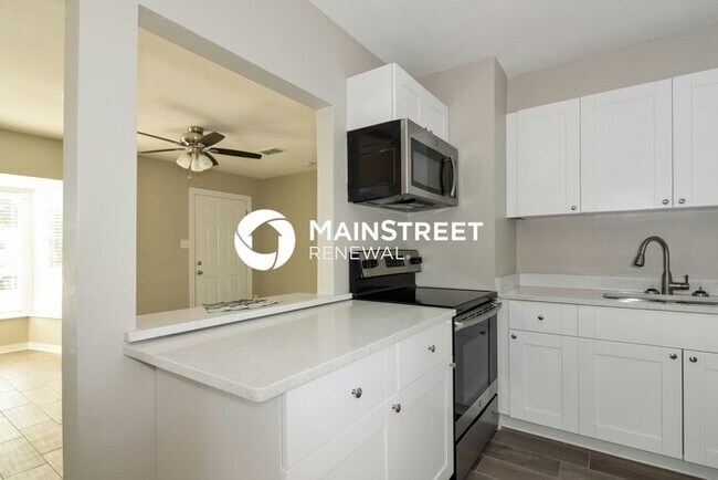 Foto del edificio - 3 Bedroom Pet-Friendly Home in Tampa, FL w...