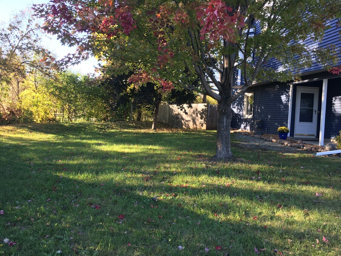 Building Photo - 4275 Ximines Ln N