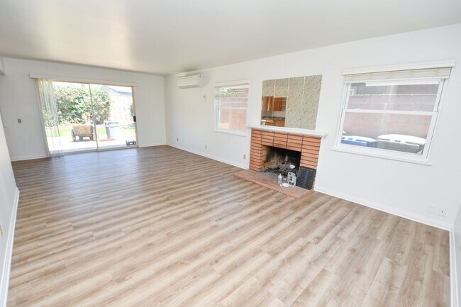 Foto del edificio - 3BED/2BATH Single Story in Camarillo