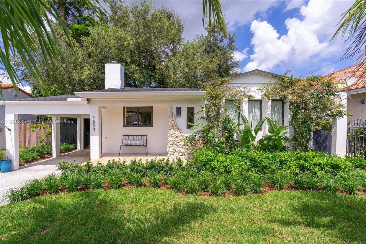 Foto principal - 1853 SW 24th Ter