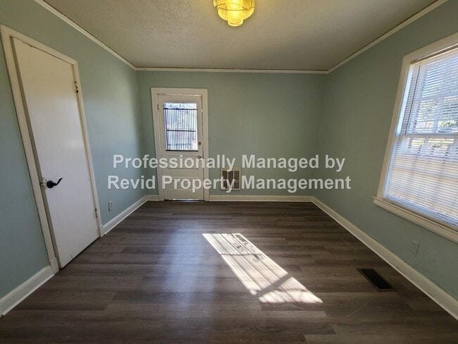 Photo - 1535 Jackson Ave Apartment