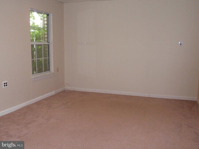 Foto del edificio - 46647 Brownwood Square