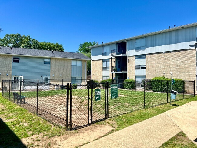 Foto del edificio - Higdon Ferry Apartments