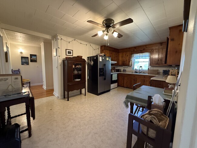 Foto del edificio - 1059 Wolf Trap Rd