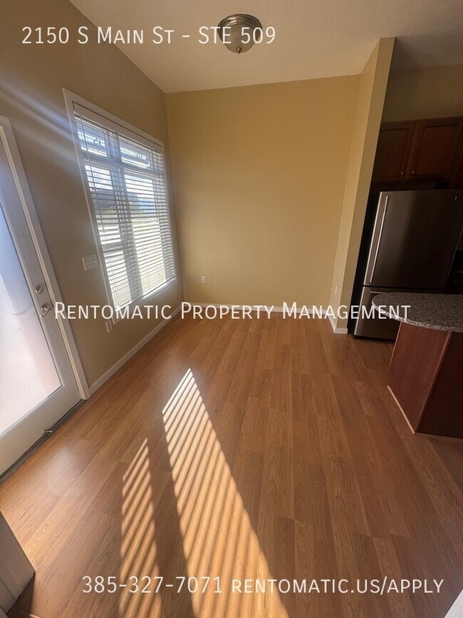 Foto del edificio - 2150 S Main St