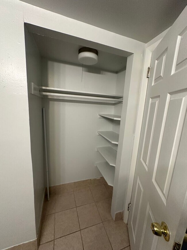 Foto del edificio - 1911 W Baltimore St