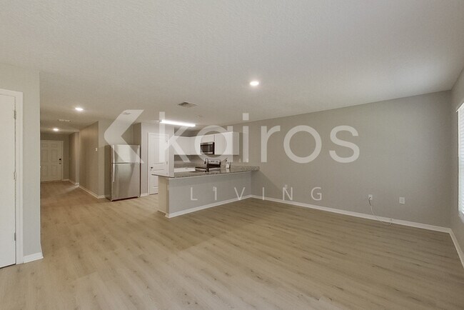 Foto del edificio - 8833 N Vienna Dr