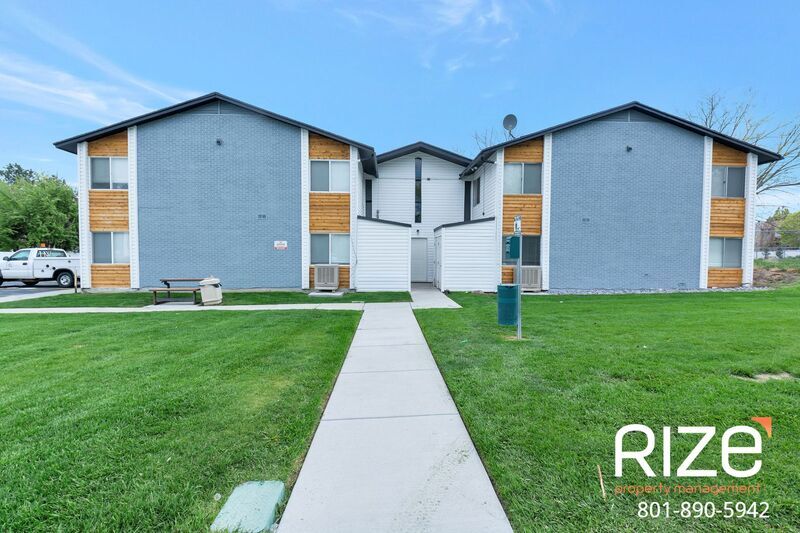 Primary Photo - 7140 2200 W