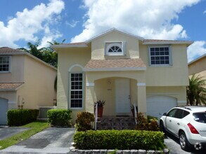 Flamingo Villas Apartments For Rent Pembroke Pines Fl Apartments Com