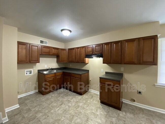 Foto del edificio - 2288 Pamela Dr