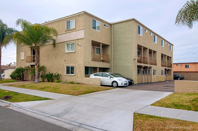 Building Photo - Marlborough Villas