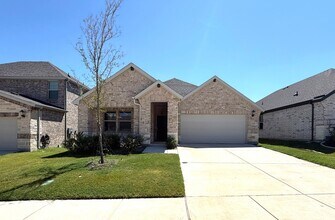 Building Photo - 613 Huntley Dr