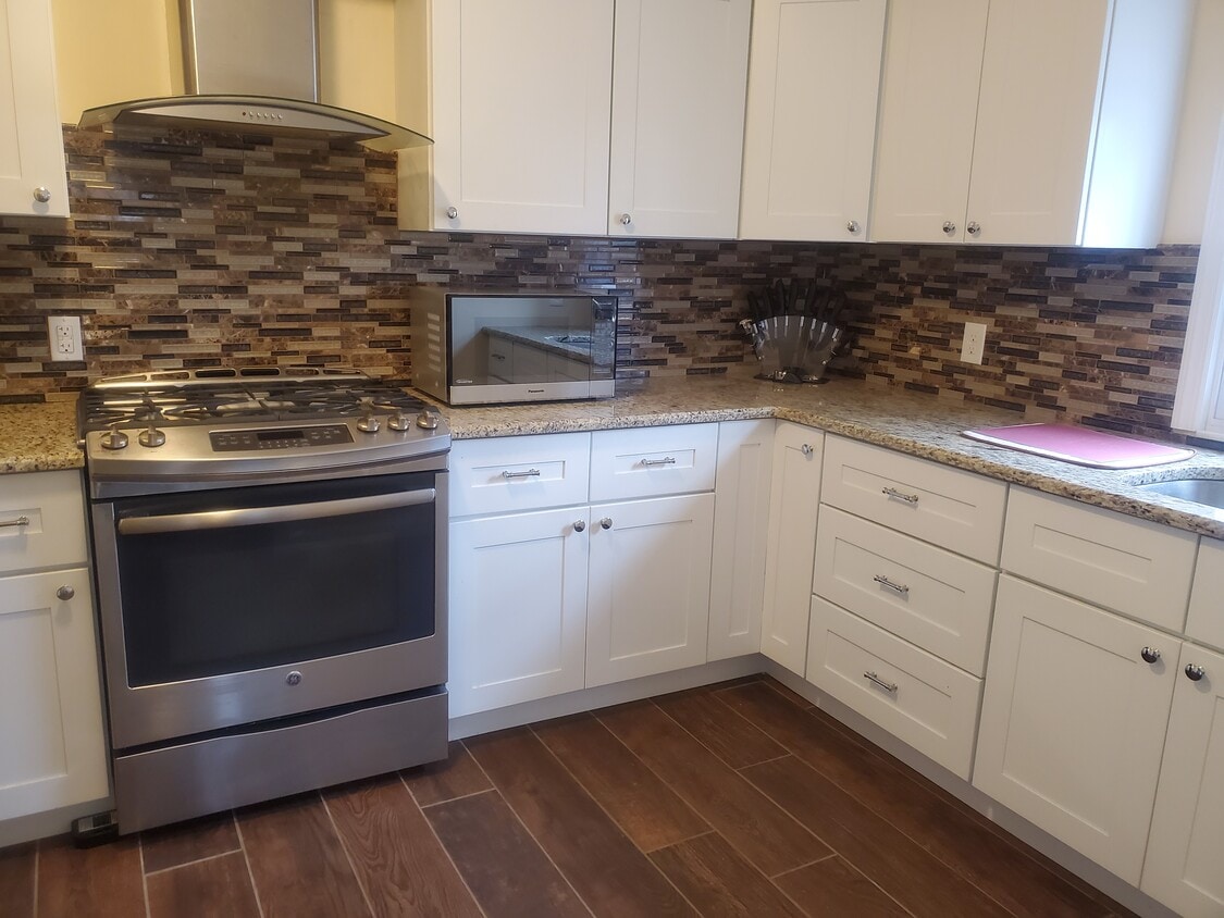 60 Park Ave Unit Apt 2 second floor, Hillsdale, NJ 07642 Apartments