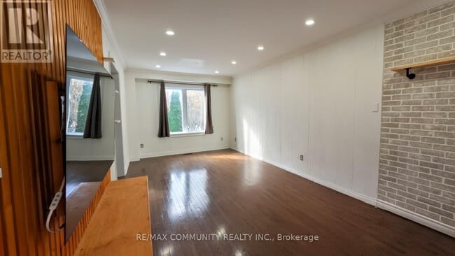 Building Photo - 1816 Woodgate Ct