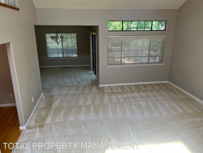 Building Photo - 3 br, 2.5 bath House - 5925 JENNY LIND CT