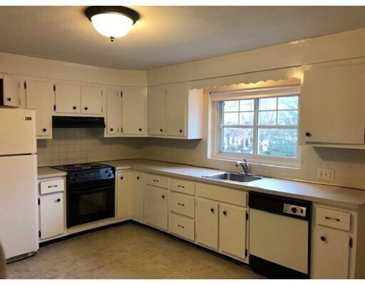 Foto del edificio - 120 Emerson Gardens Rd