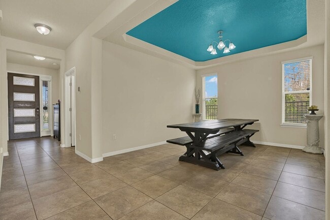 Building Photo - Listing Agent - Jessica Rivera - 407-735-6...
