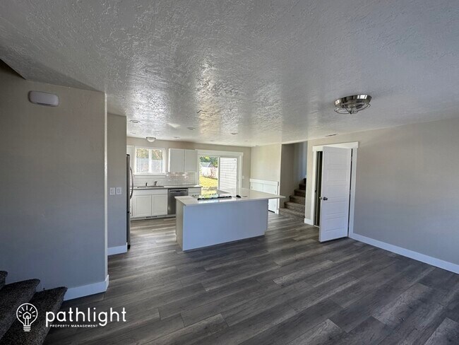 Building Photo - 6275 W 3740 S