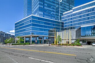 Building Photo - 5 Renaissance Square