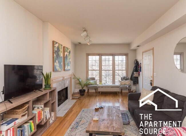 Foto del edificio - 1112 N Marshfield Ave